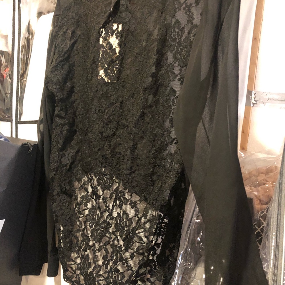 Blouse - Picture 3 of 4